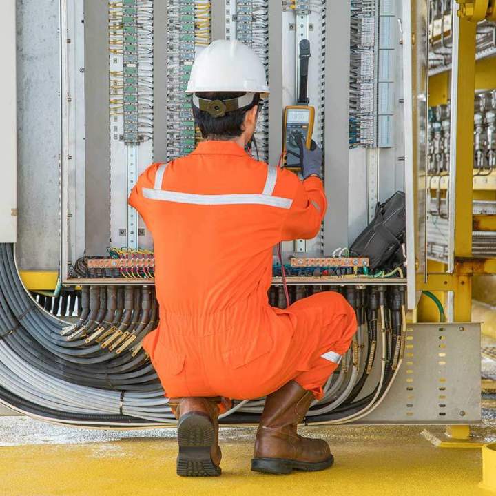 Expertise en électricité industrielle